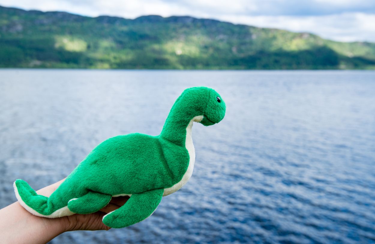 Le Monstre du Loch Ness - © franky242 - Canva Pro