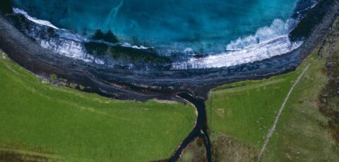 La plage de Talisker - © LeoPatrizi - Getty Images Signature